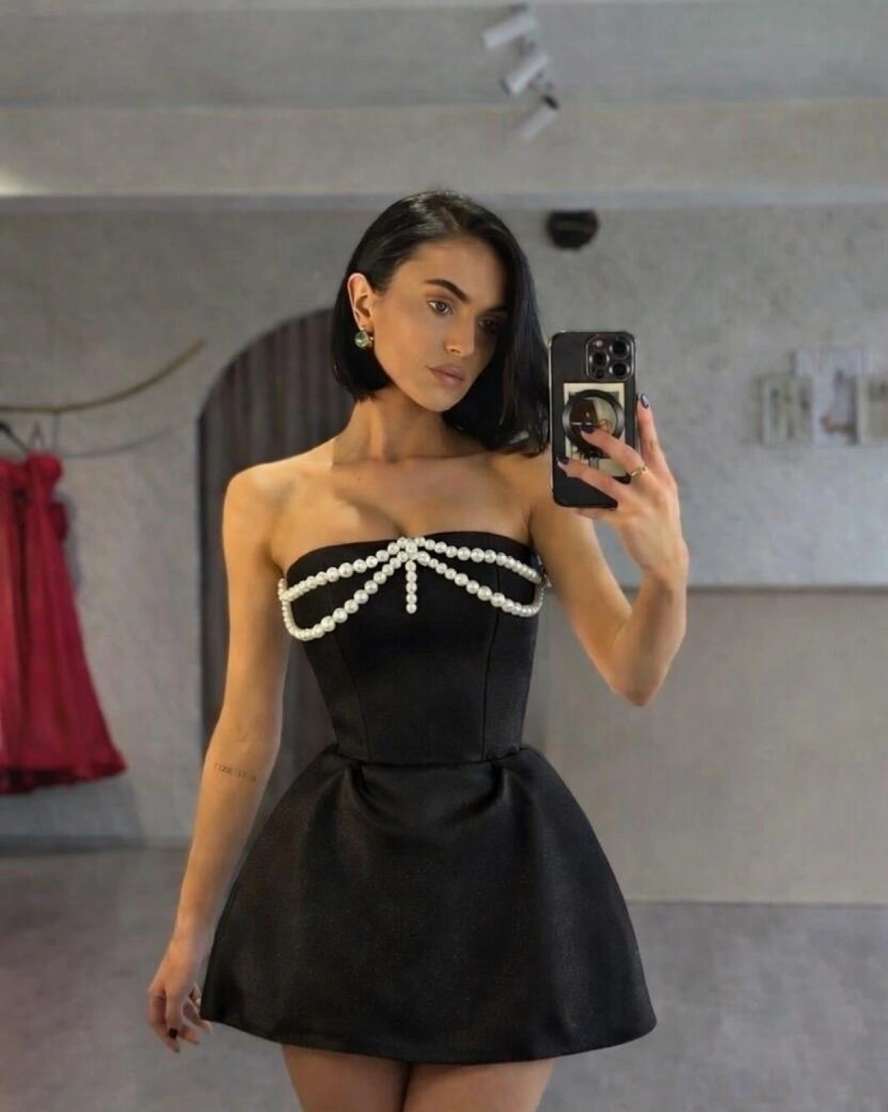 Рокля mini Merra черно с буфан ръкави