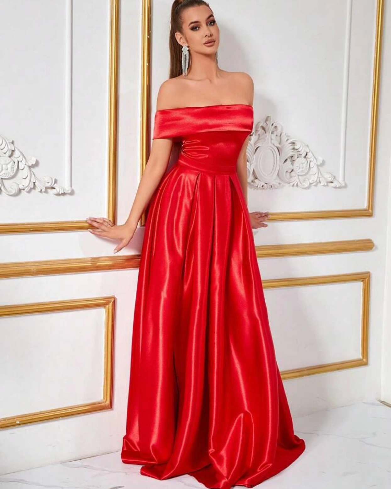 Рокля Lia Червена