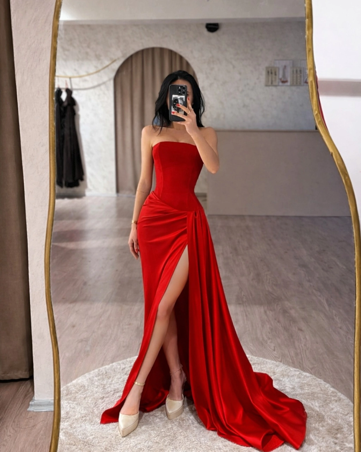 Рокля Noemi Червена