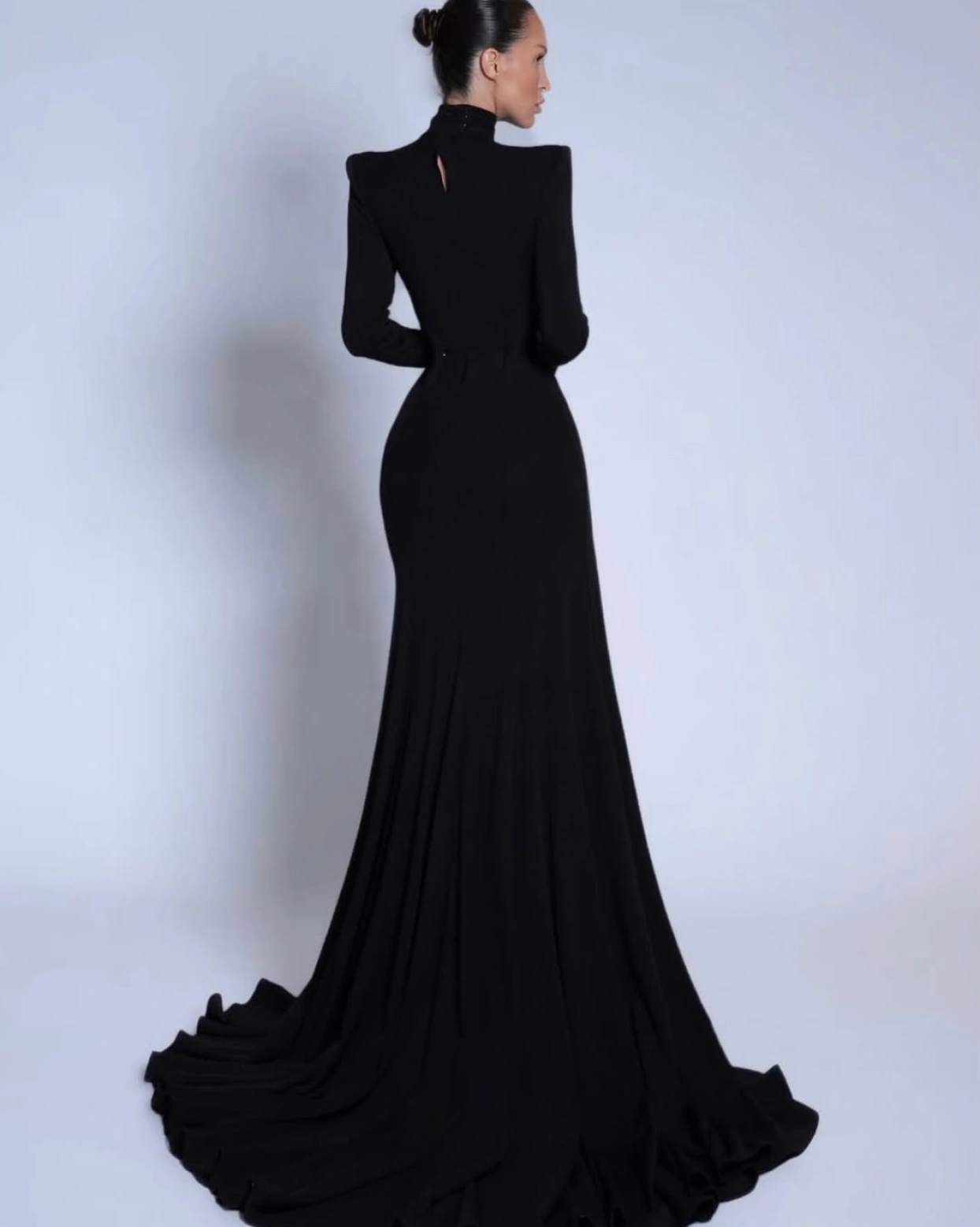 Дълга рокля Anelisse в черно