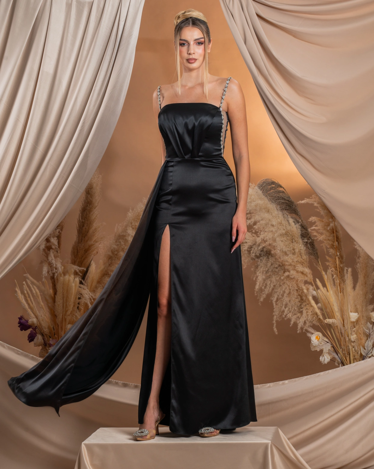 Рокля Viviana Черна