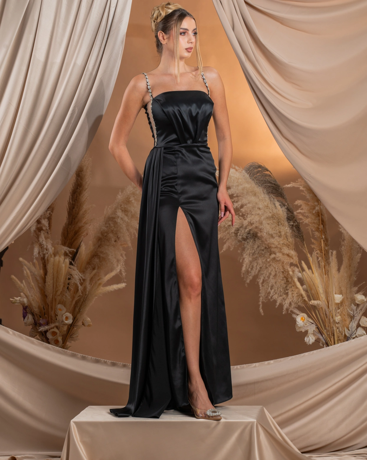 Рокля Viviana Черна