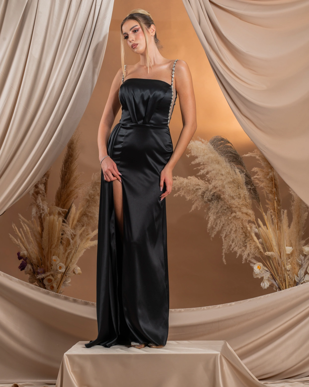 Рокля Viviana Черна