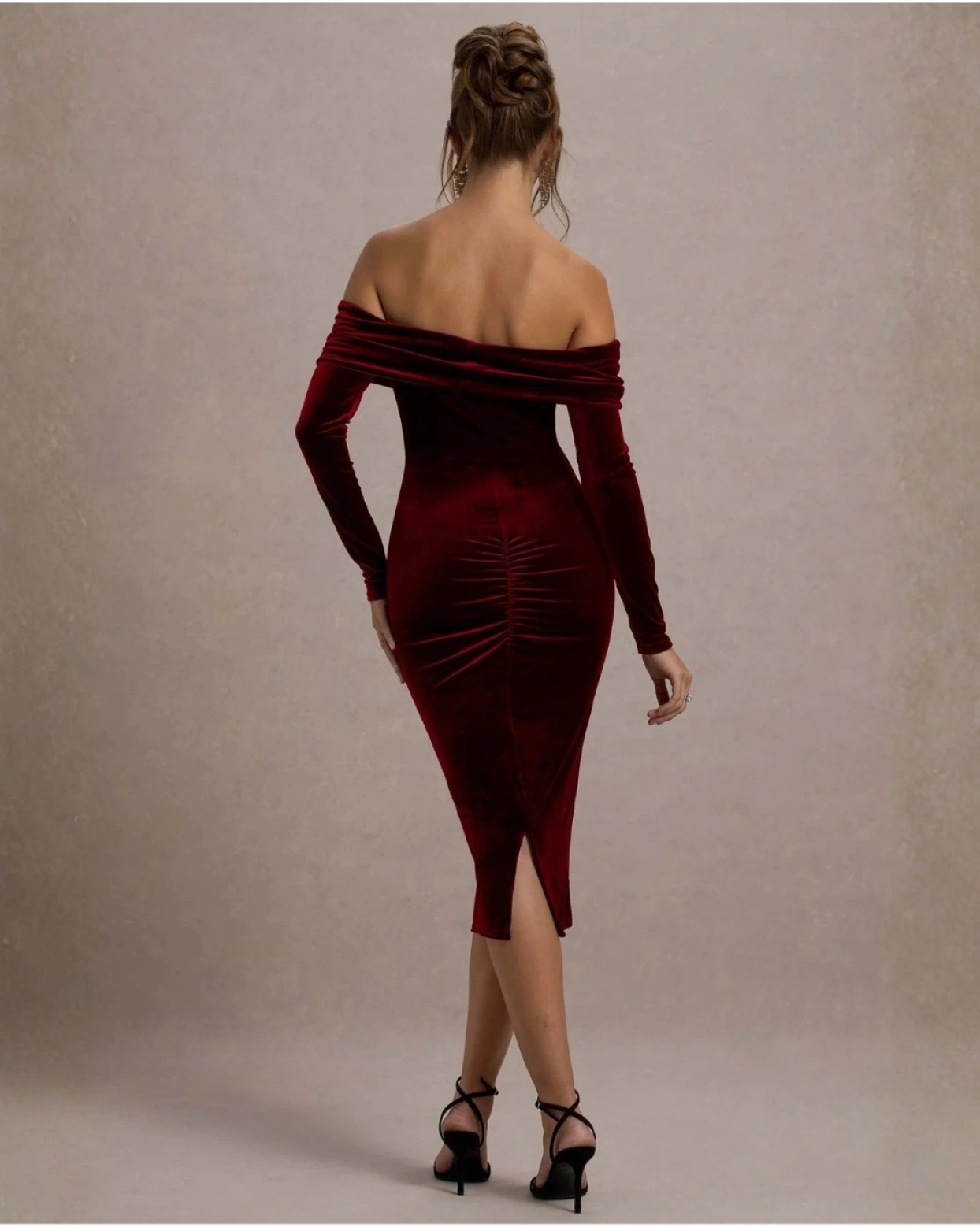 Миди рокля Catry от бордо кадифе с ръкави