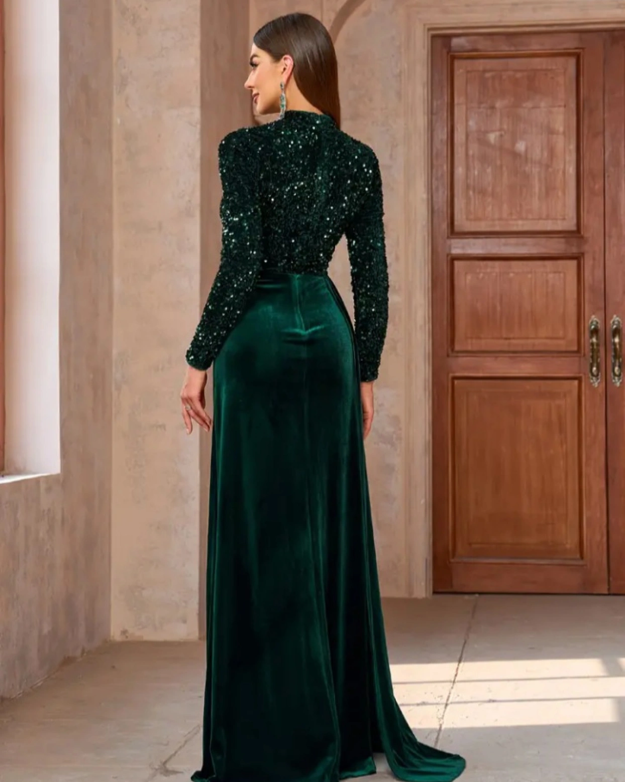 Дълга рокля Nataly от зелено кадифе с пайети