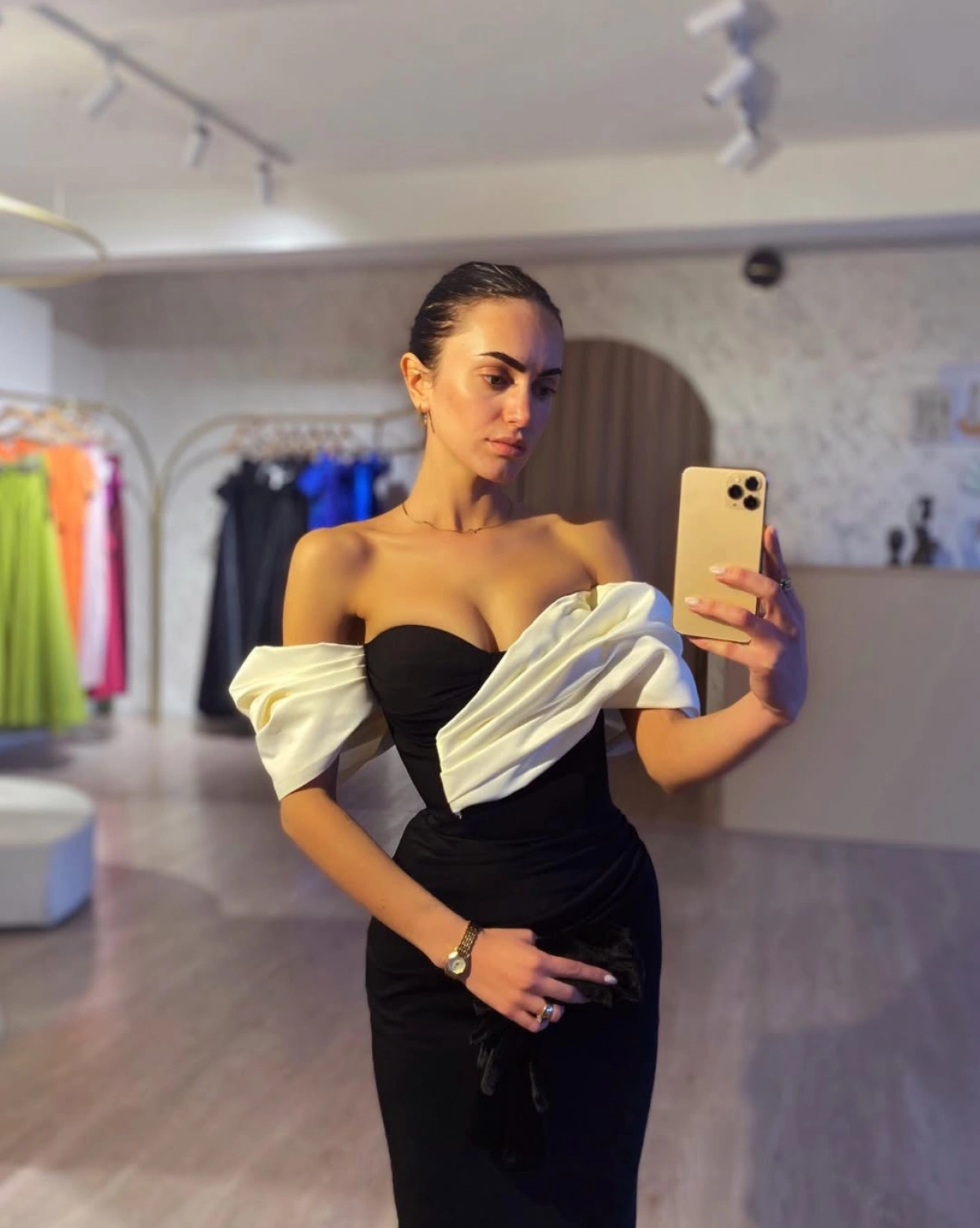 Рокля Yarina Черна