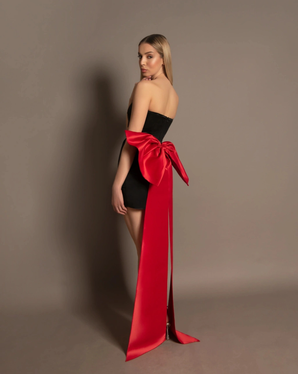 Рокля Valentine черно-червена