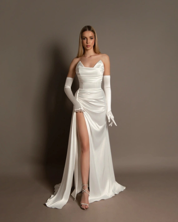 Рокля Silvie Бяла