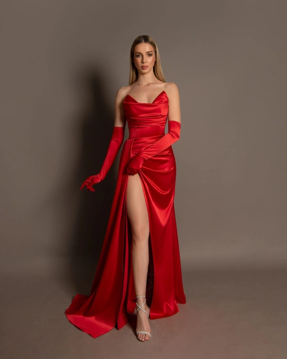 Рокля Silvie Червена