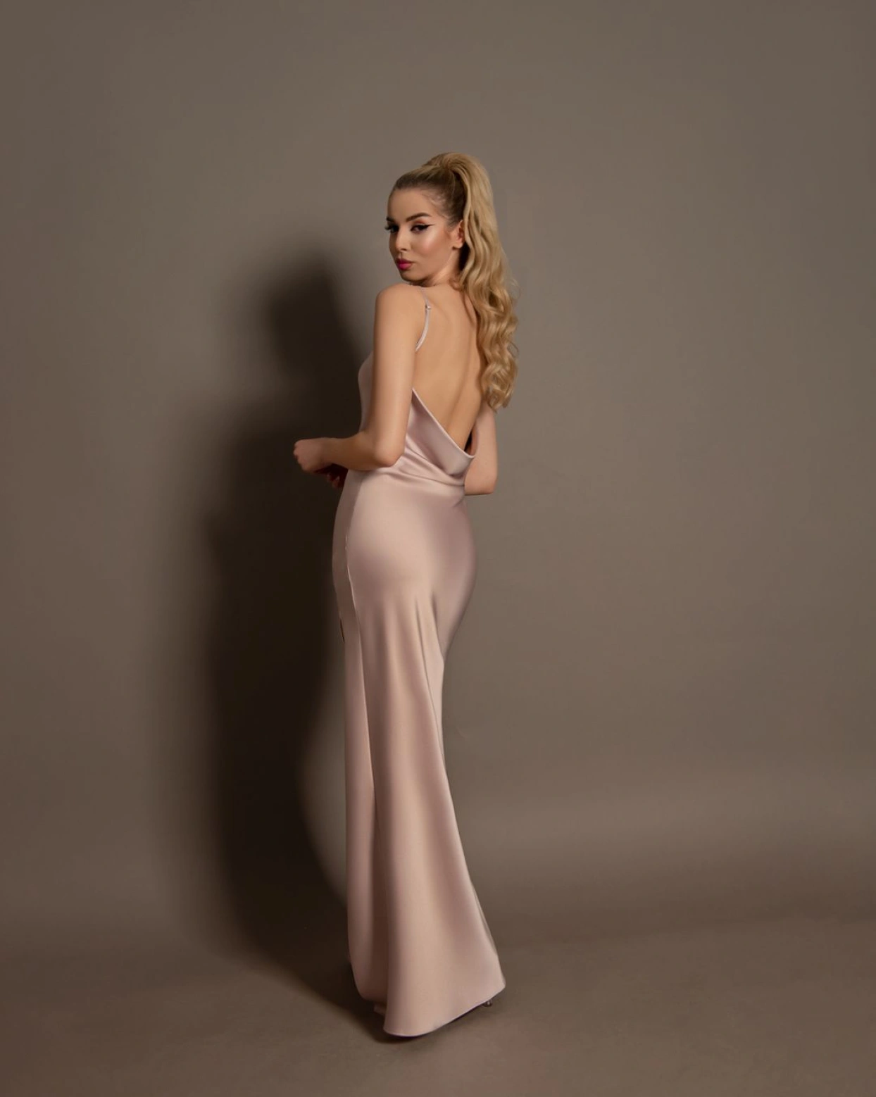 Рокля Sara Розова