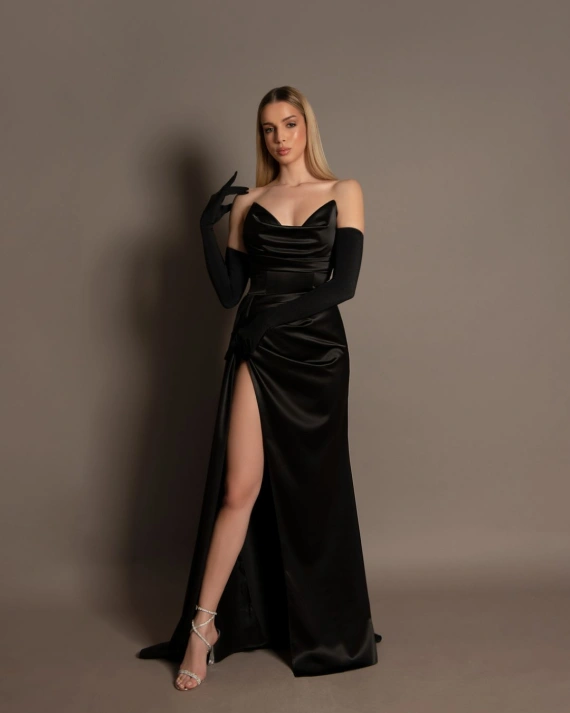 Рокля Silvie Черна