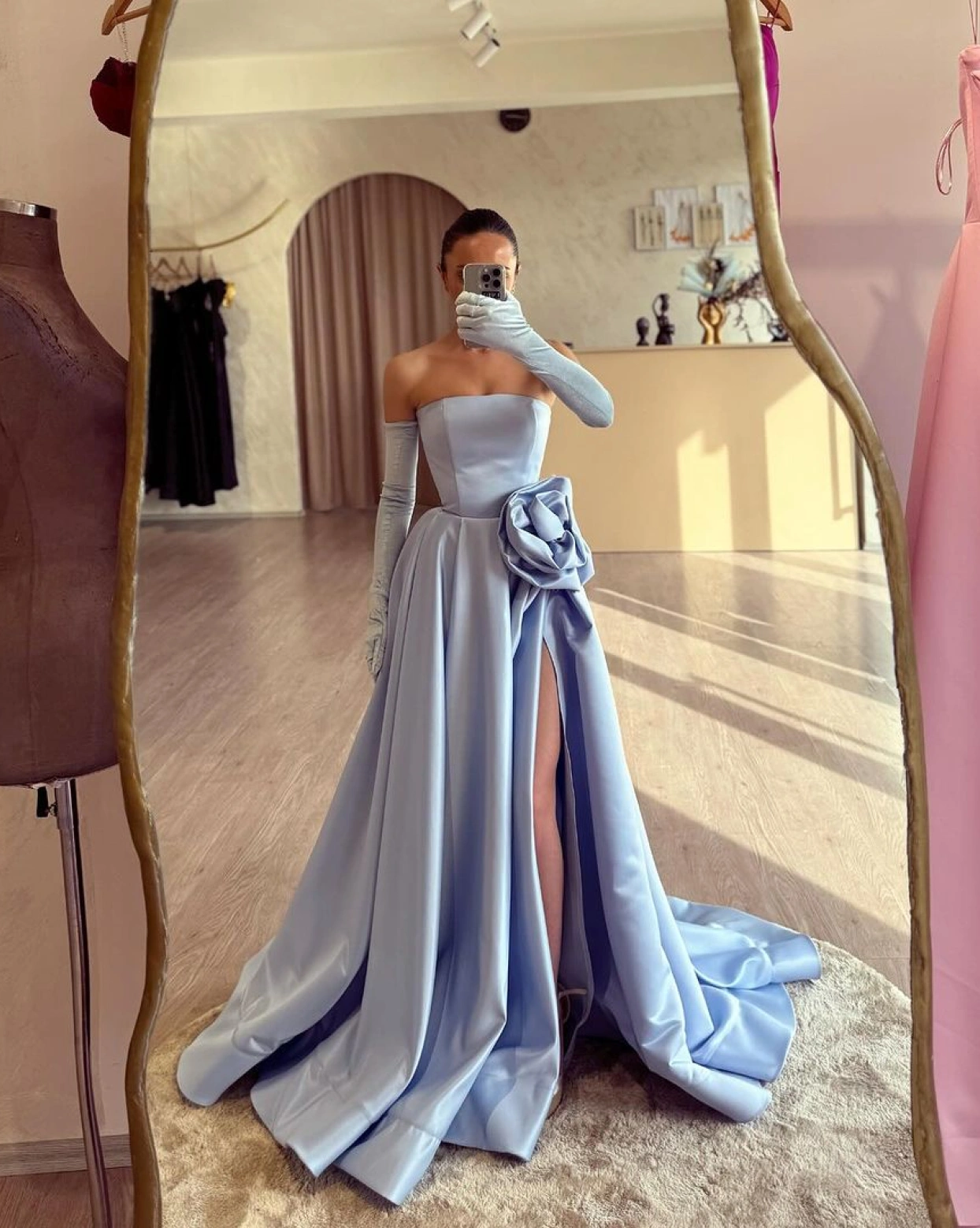 Рокля Brianna Светлосиня