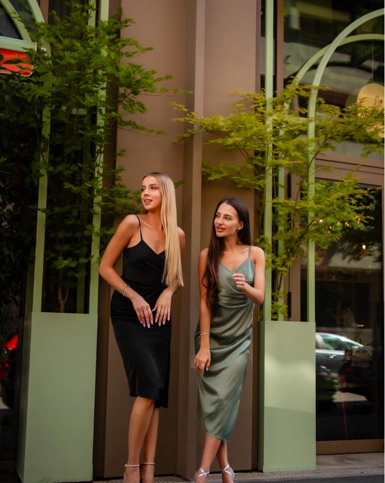 Рокля Amber Маслинова