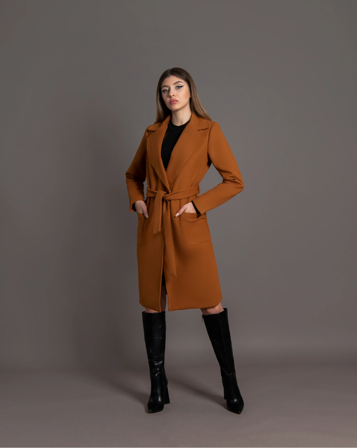 Палто Fiona Кафяво закопчаване със скрити копчета, подплатено отвътре