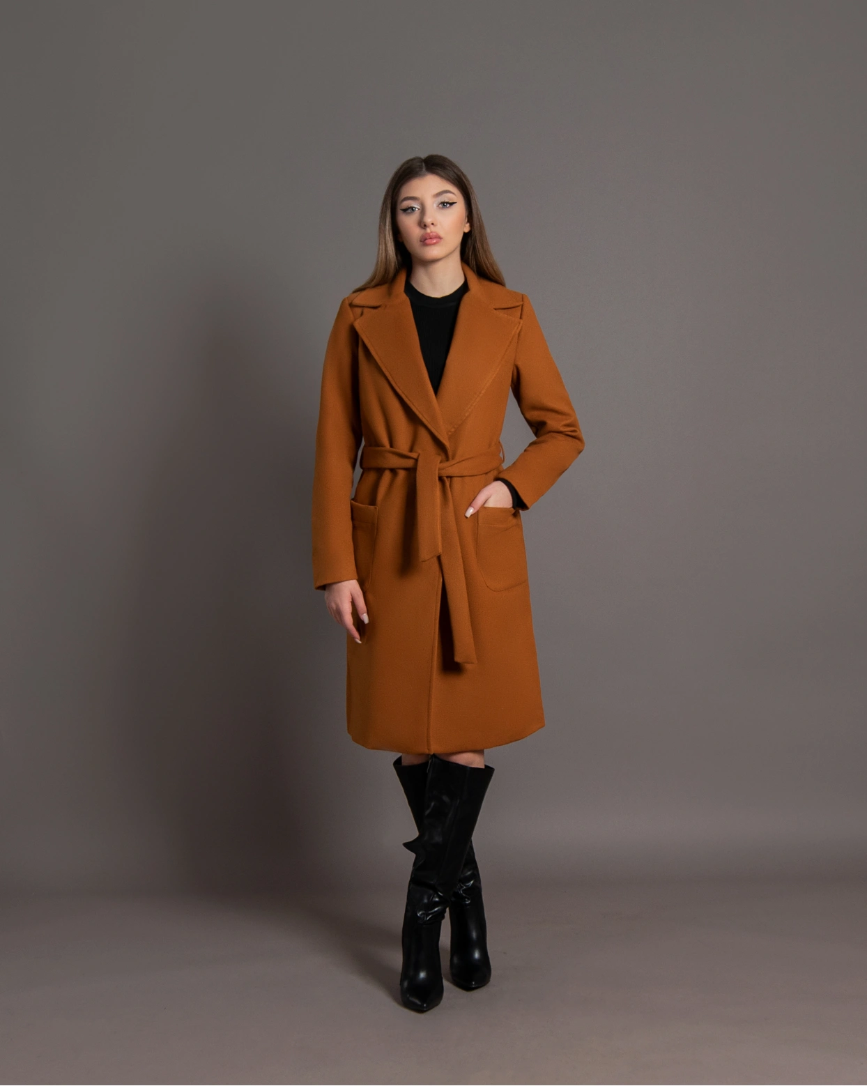 Палто Fiona Кафяво закопчаване със скрити копчета, подплатено отвътре