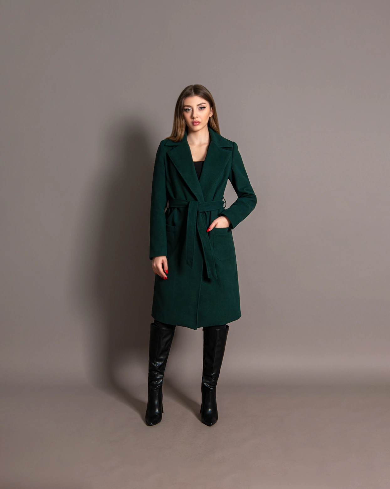 Палто Fiona Зелено закопчаване със скрити копчета, подплатено отвътре