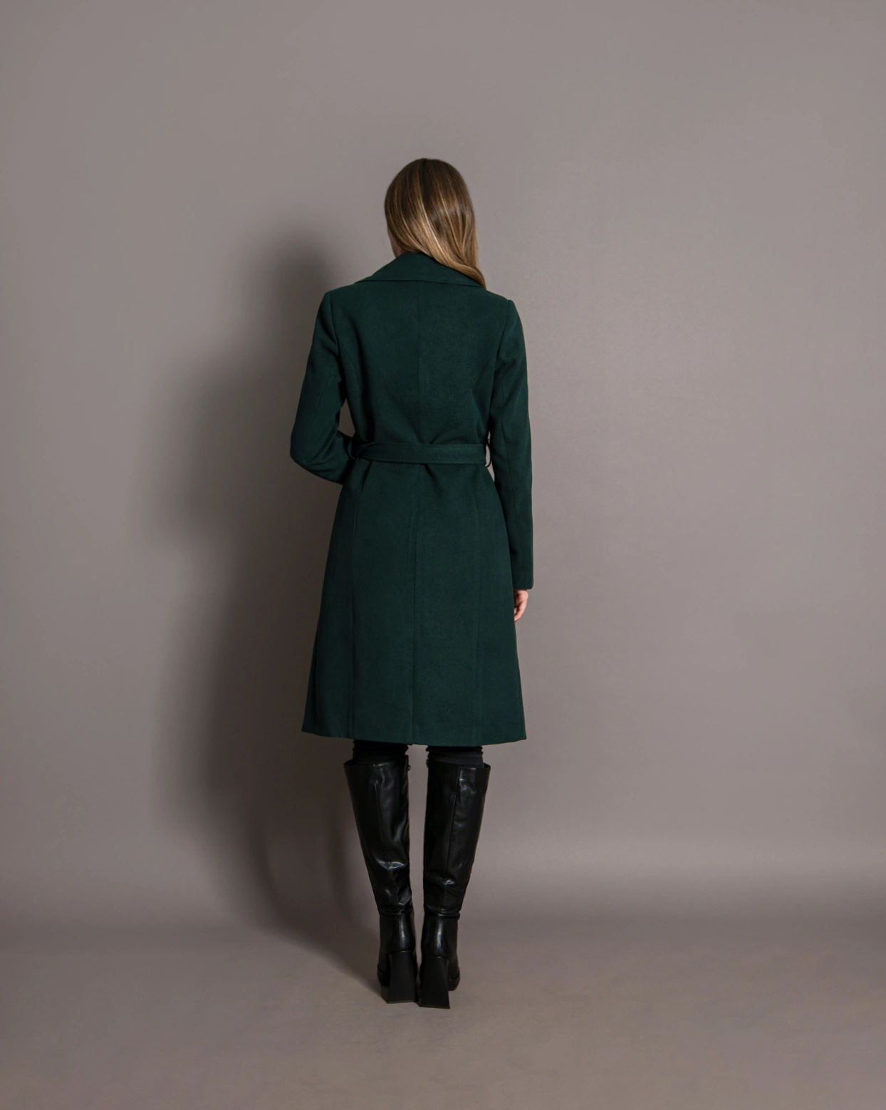 Палто Fiona Зелено закопчаване със скрити копчета, подплатено отвътре