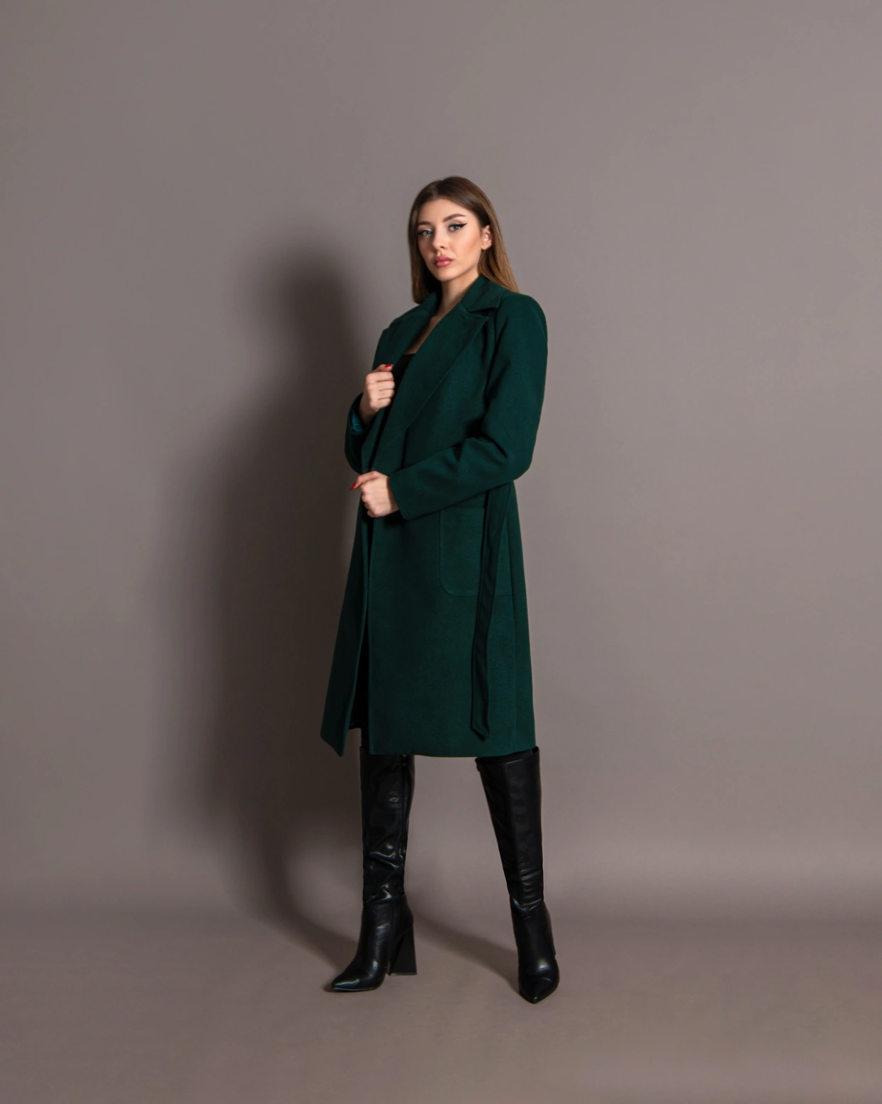 Палто Fiona Зелено закопчаване със скрити копчета, подплатено отвътре