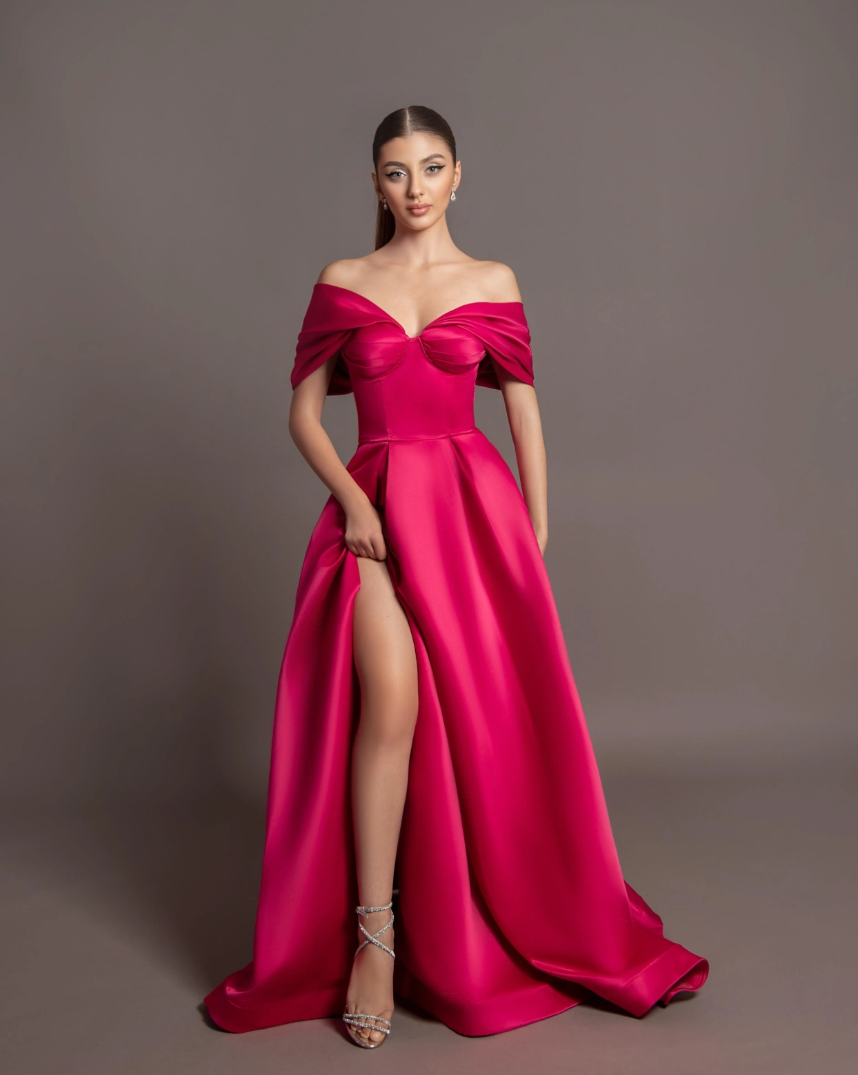 Рокля Emi Фуксиева