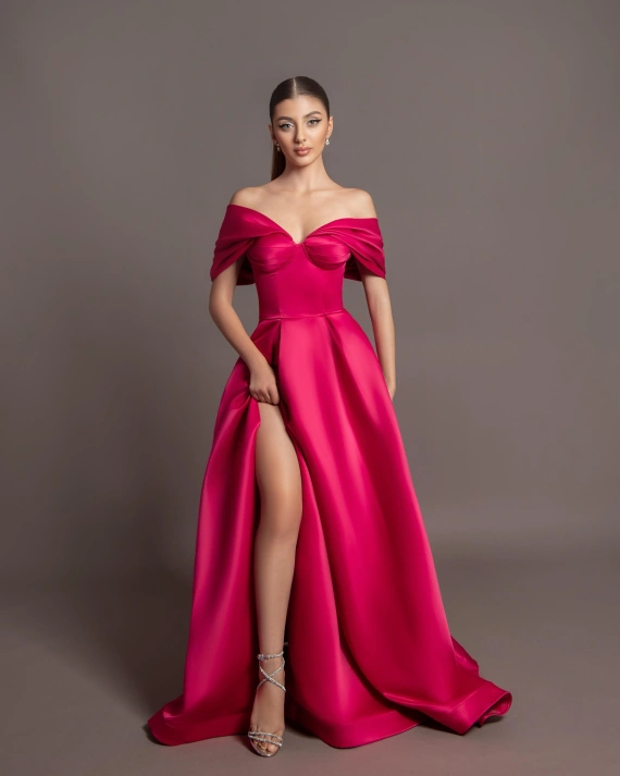 Рокля Emi Фуксиева