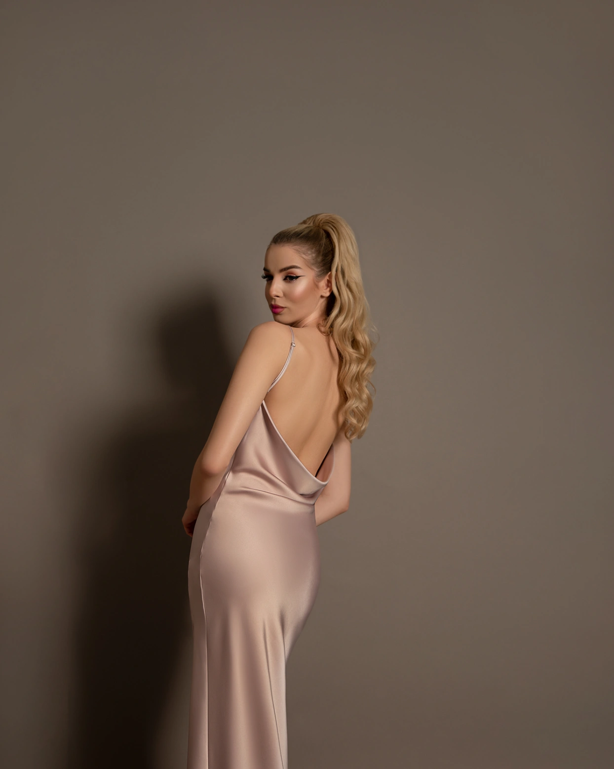 Рокля Sara Розова