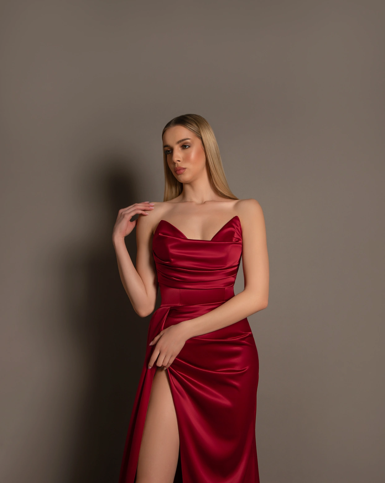 Рокля Silvie Бордова