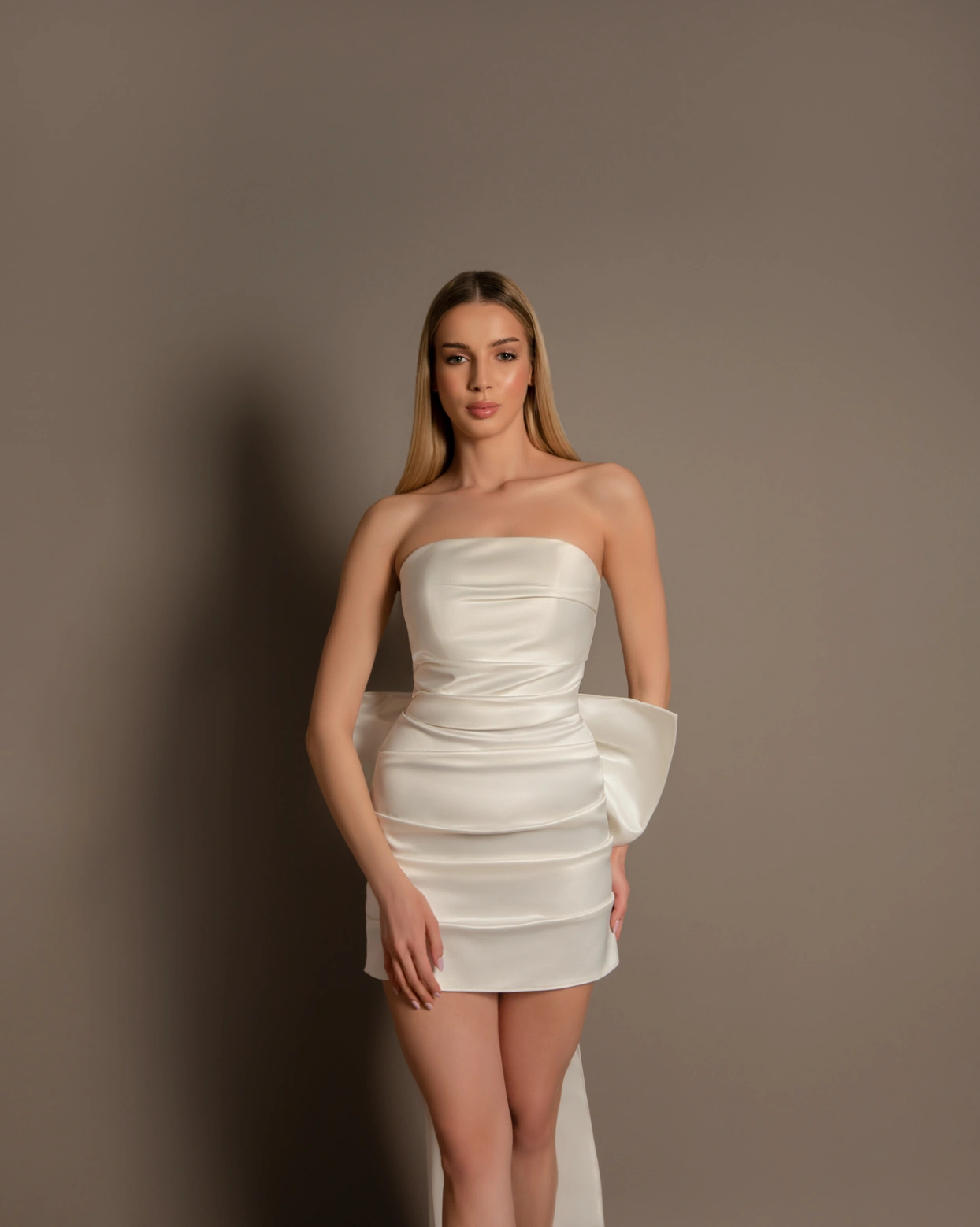 Рокля Valentine Бяла