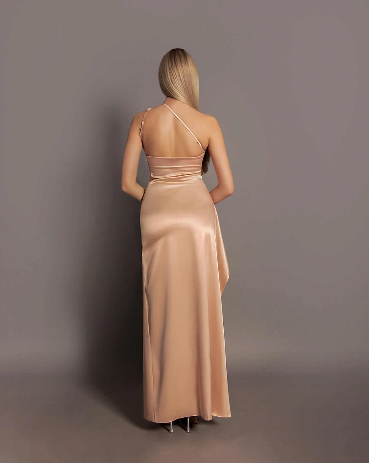 Рокля Ariel Телесна