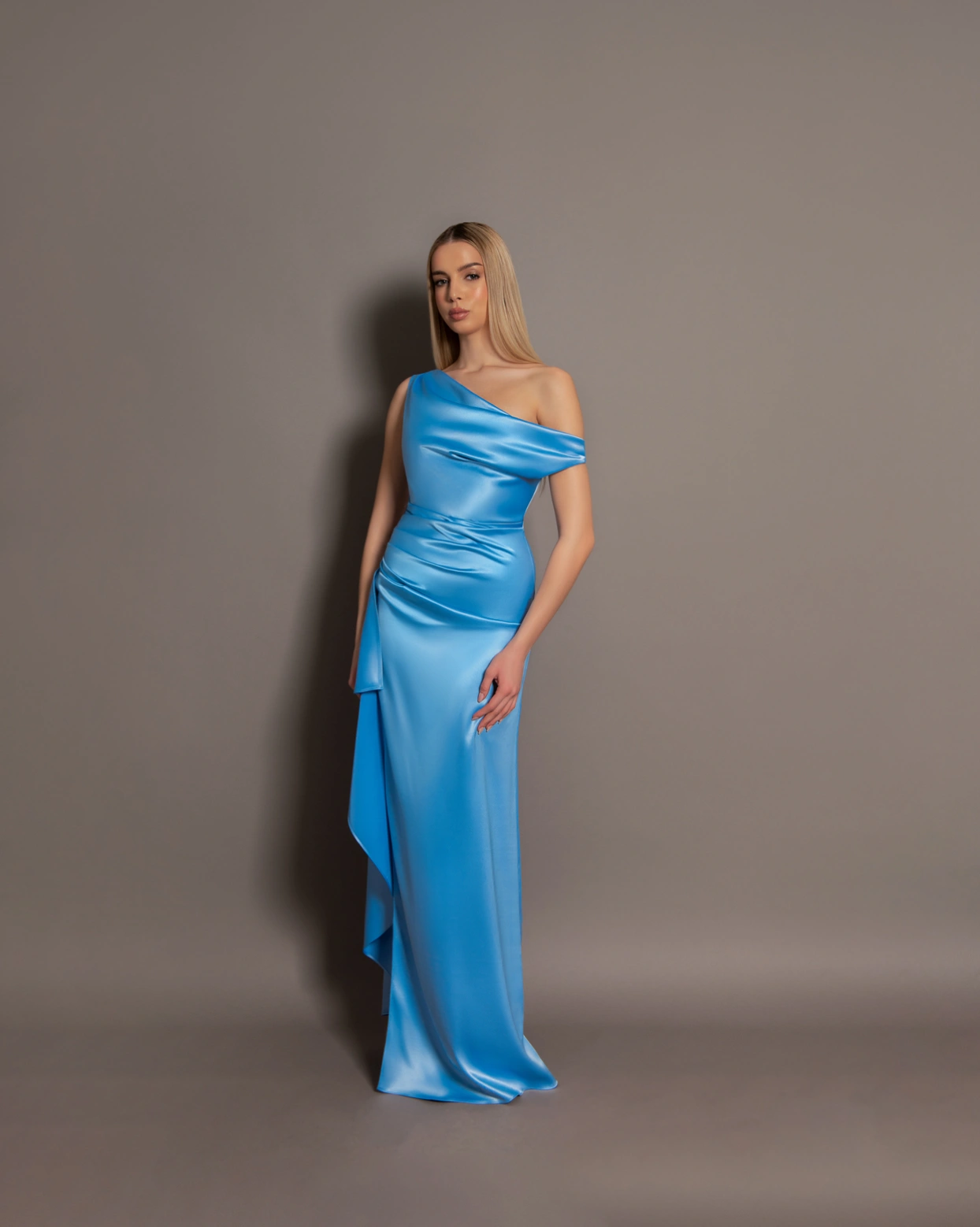 Рокля Carolina Светлосиня