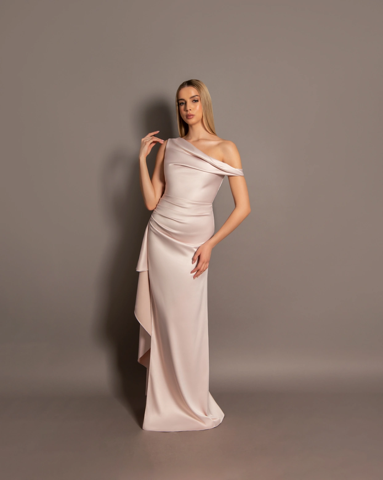 Рокля Carolina Розова