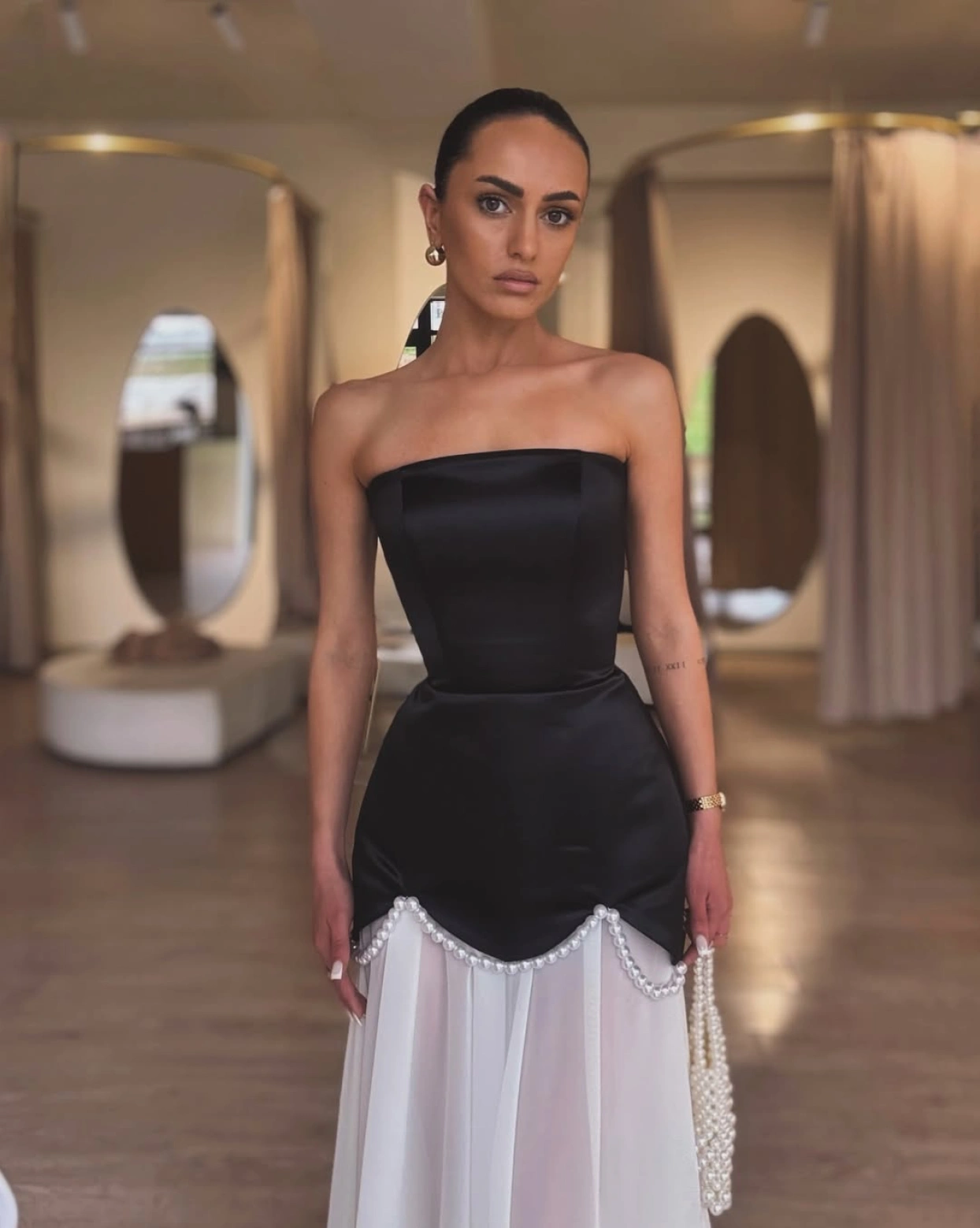 Рокля Tulum Бяло-черна