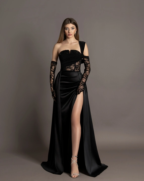 Рокля Aurora Черна