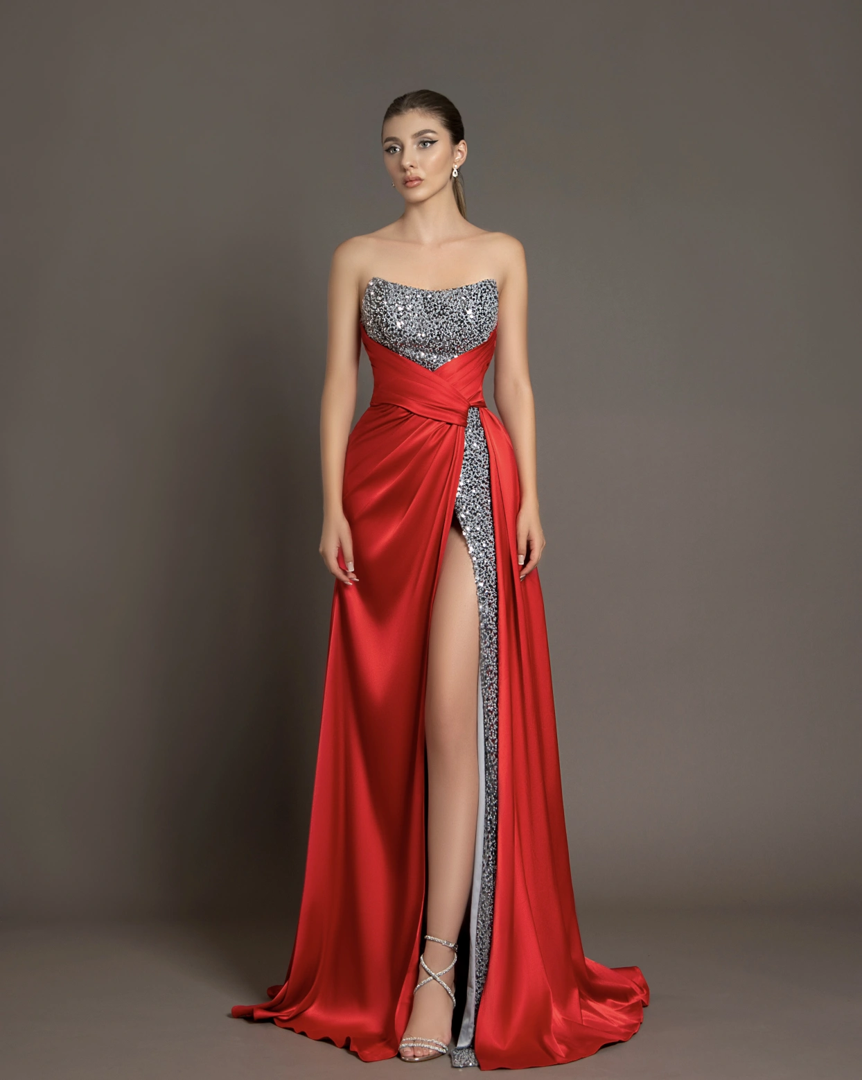 Рокля Hellena Червена Рокля Hellena Червена