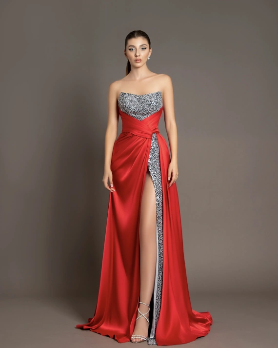 Рокля Hellena Червена